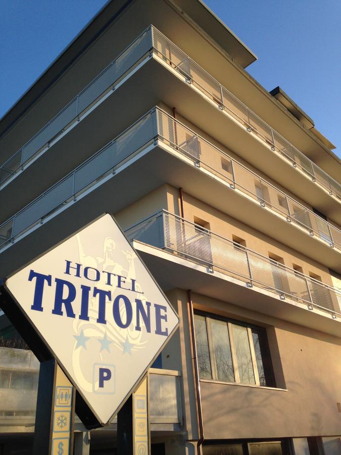 Hotel Tritone Rimini Exteriör bild