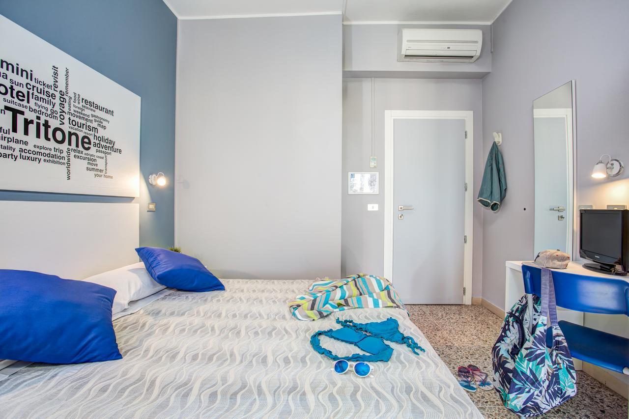 Hotel Tritone Rimini Exteriör bild