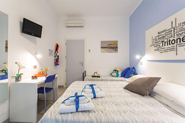 Hotel Tritone Rimini Exteriör bild